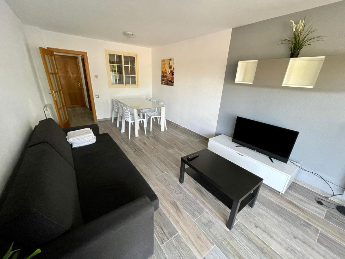 For A Stay Santillana Plaza Салоу Екстериор снимка