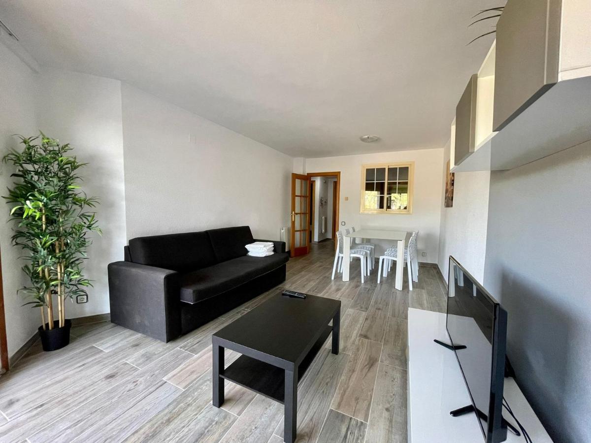 For A Stay Santillana Plaza Салоу Екстериор снимка